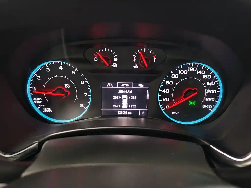 Chevrolet Equinox — миниатюра 14