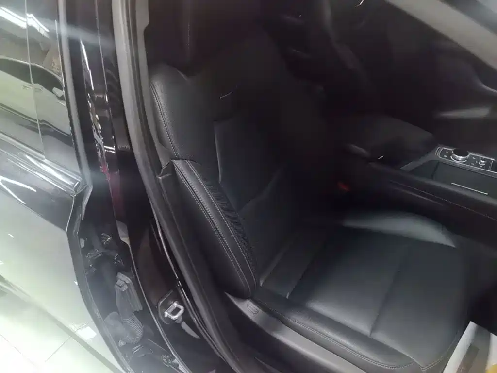 Cadillac CT5 — миниатюра 25