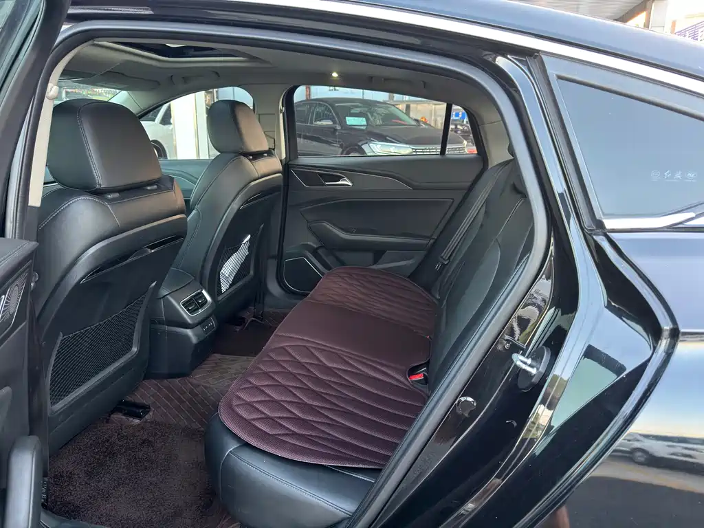 Hongqi Hongqi H5 — миниатюра 5