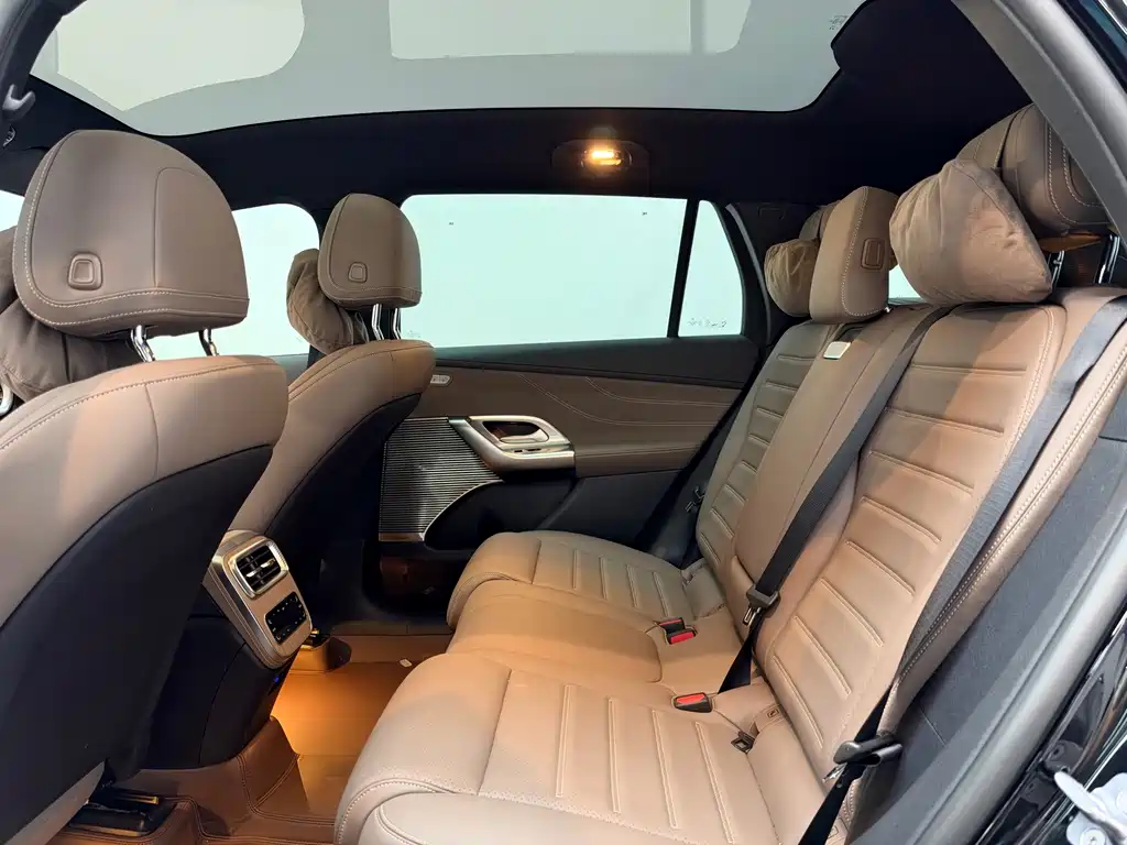 Mercedes-Benz GLC New Energy — миниатюра 10