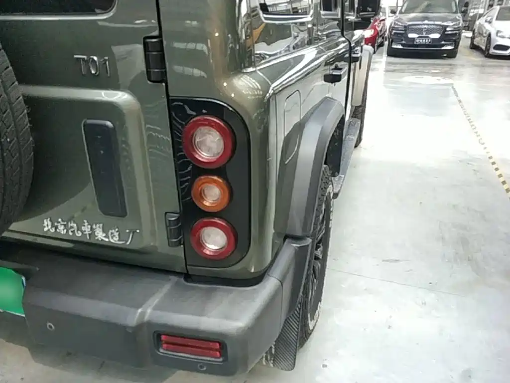 212 212 T01 — миниатюра 8