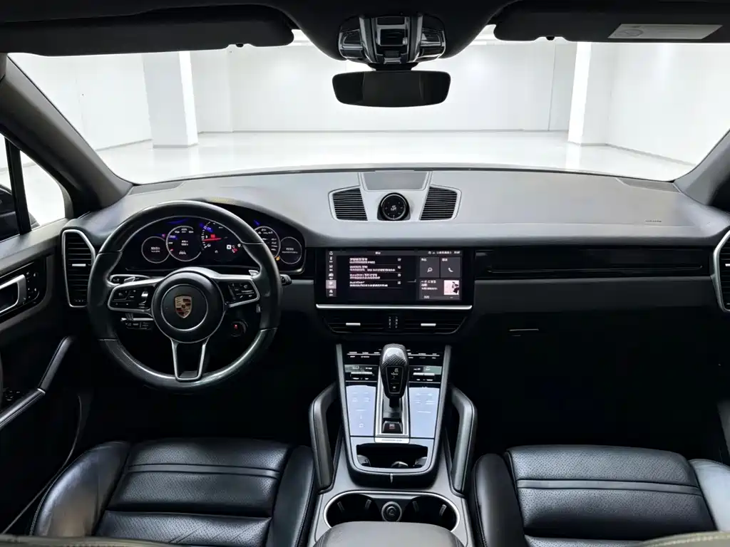 Porsche Cayenne — миниатюра 6