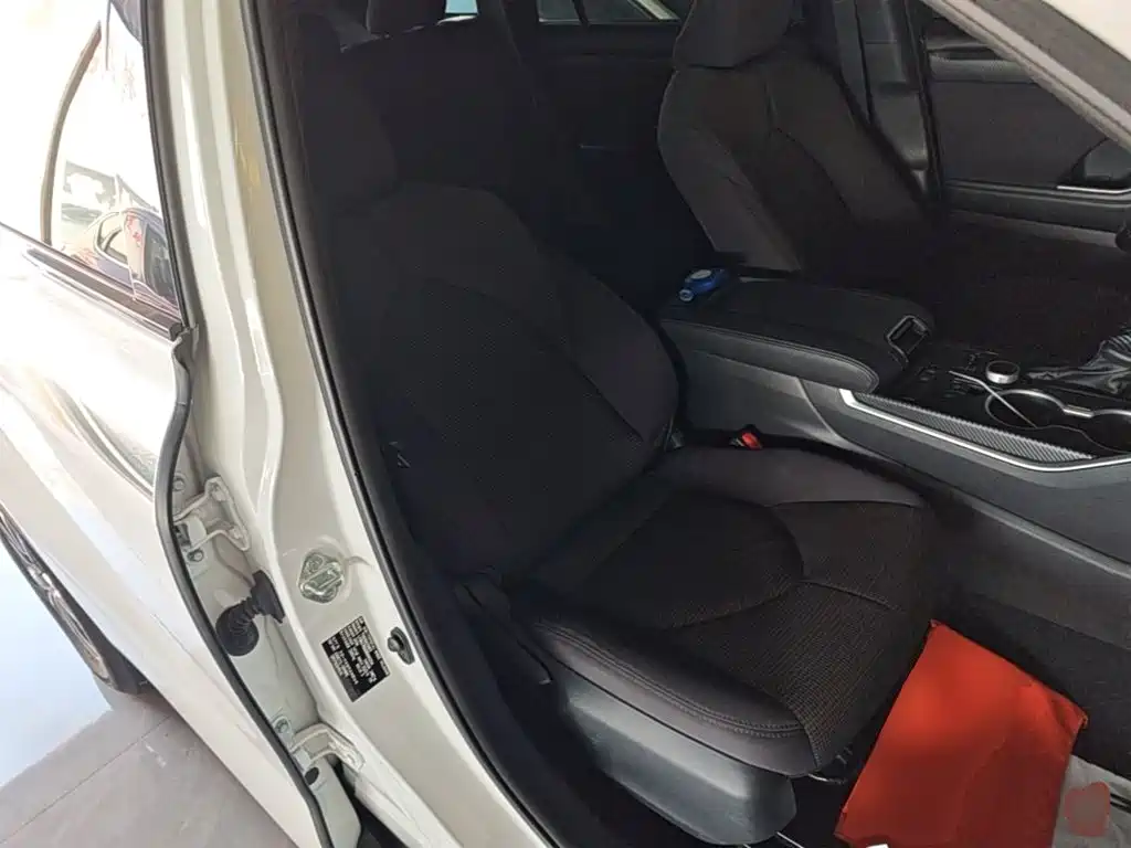 Toyota Crown Kluger — миниатюра 25