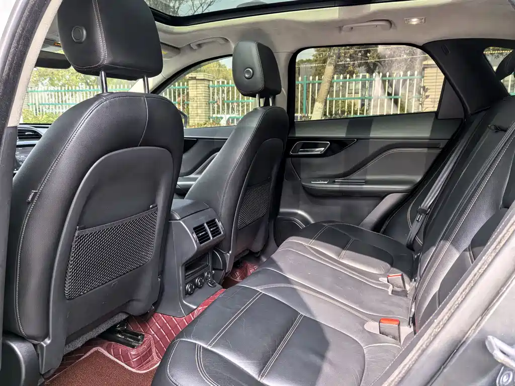 Jaguar F-Pace 2020 2.0T Premium