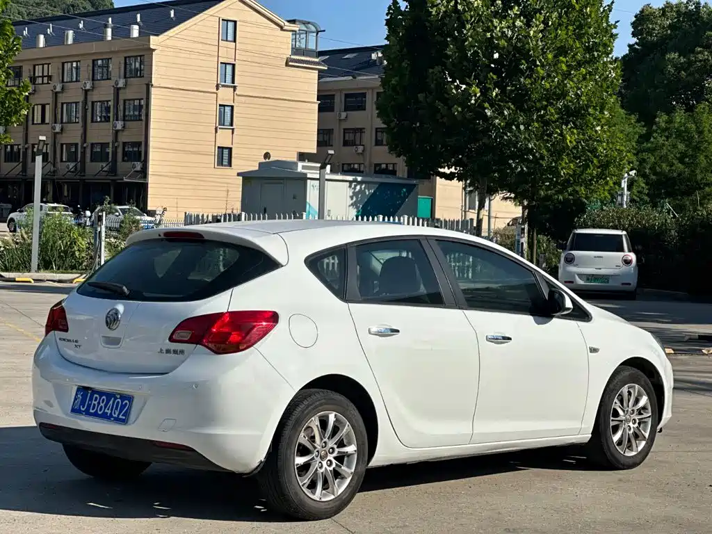Buick Excelle — миниатюра 7