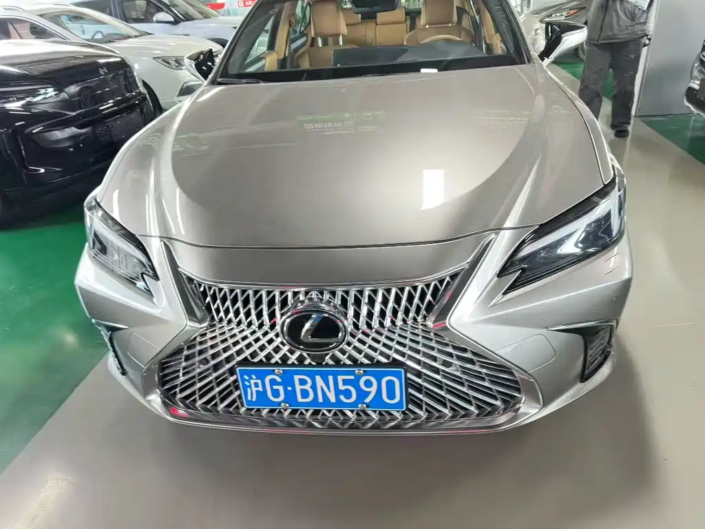 Lexus ES — миниатюра 3