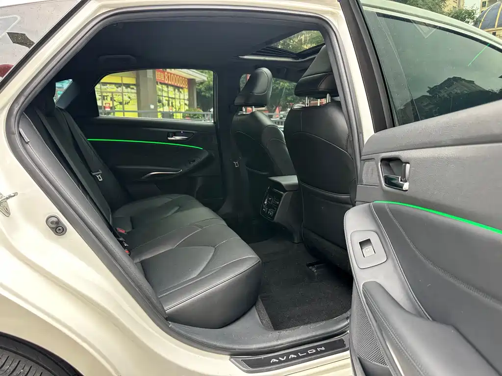 Toyota Avalon 2019 2.0L XLE Premium VI