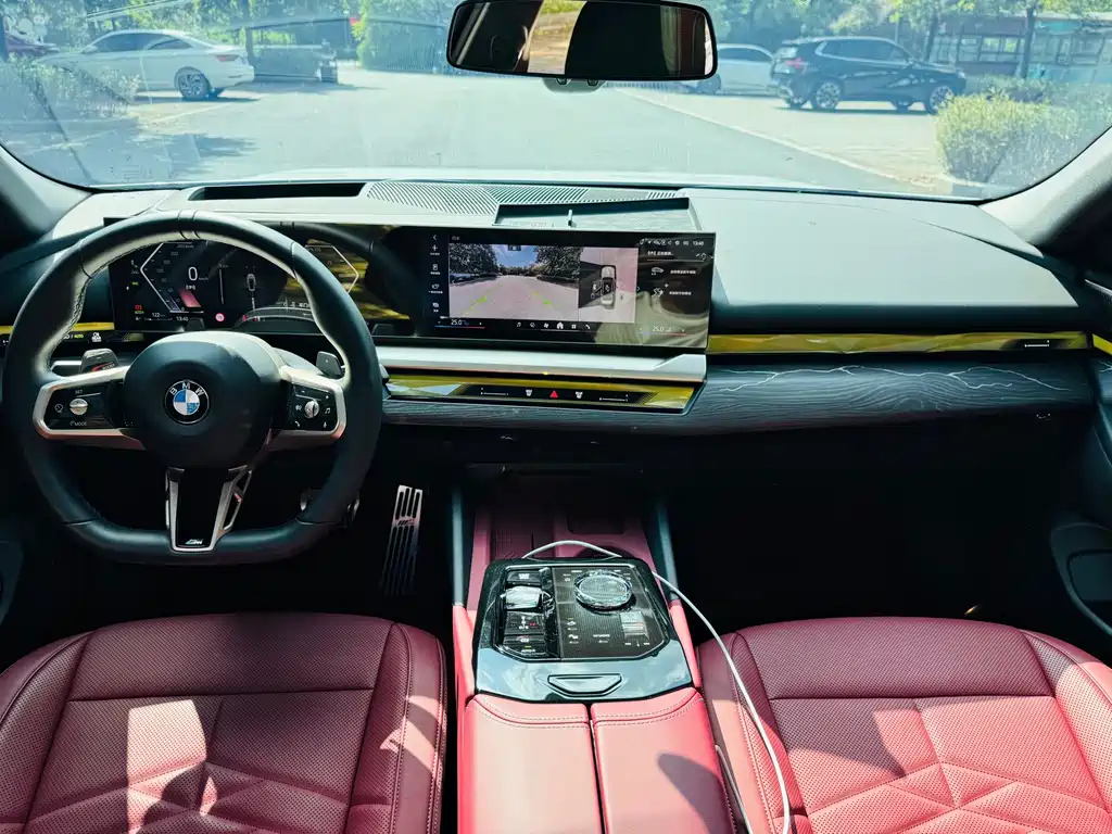 BMW 5 Series — миниатюра 5