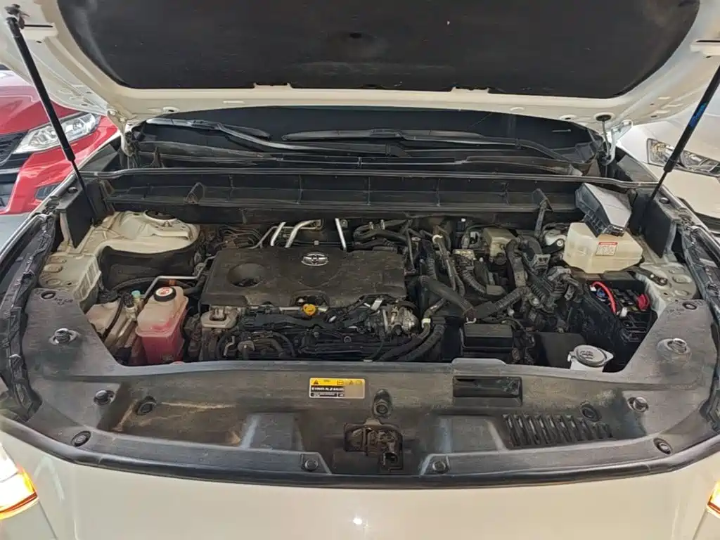 Toyota Crown Kluger — миниатюра 20