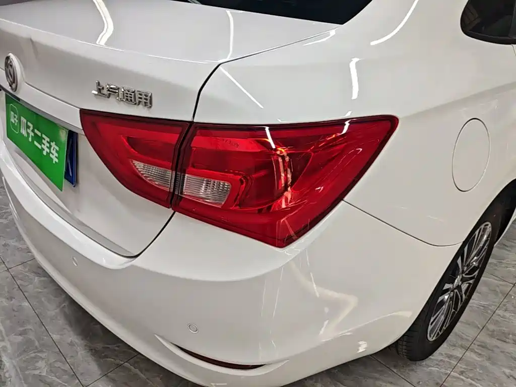 Buick Excelle — миниатюра 8