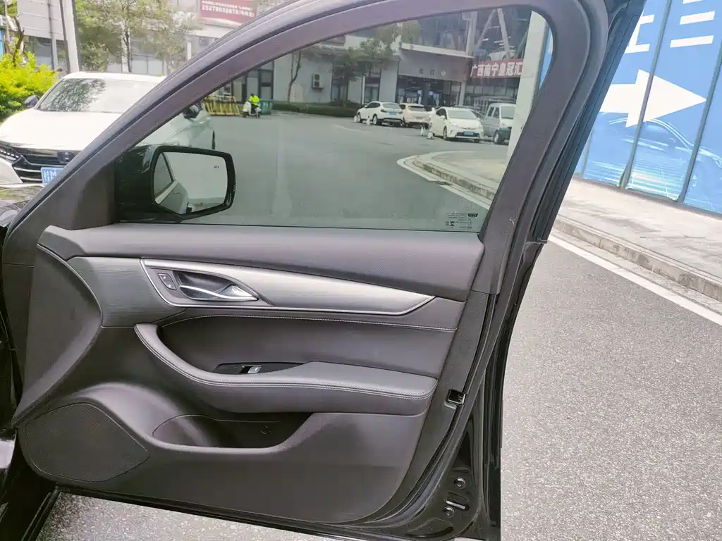 Cadillac CT5 — миниатюра 28