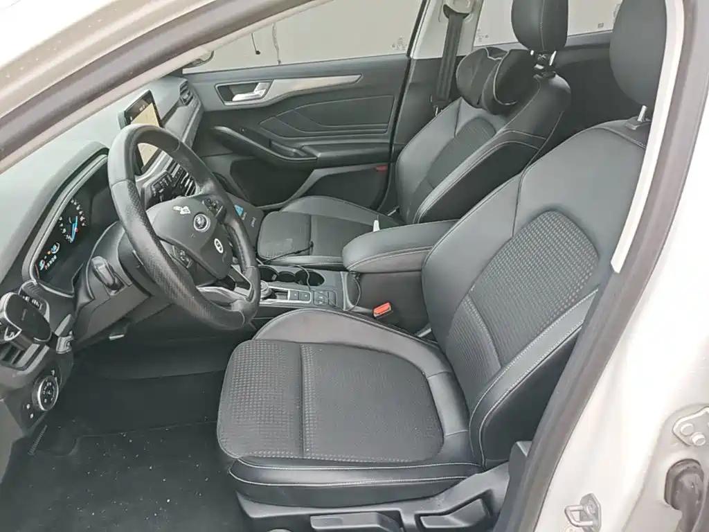 Ford Focus — миниатюра 15
