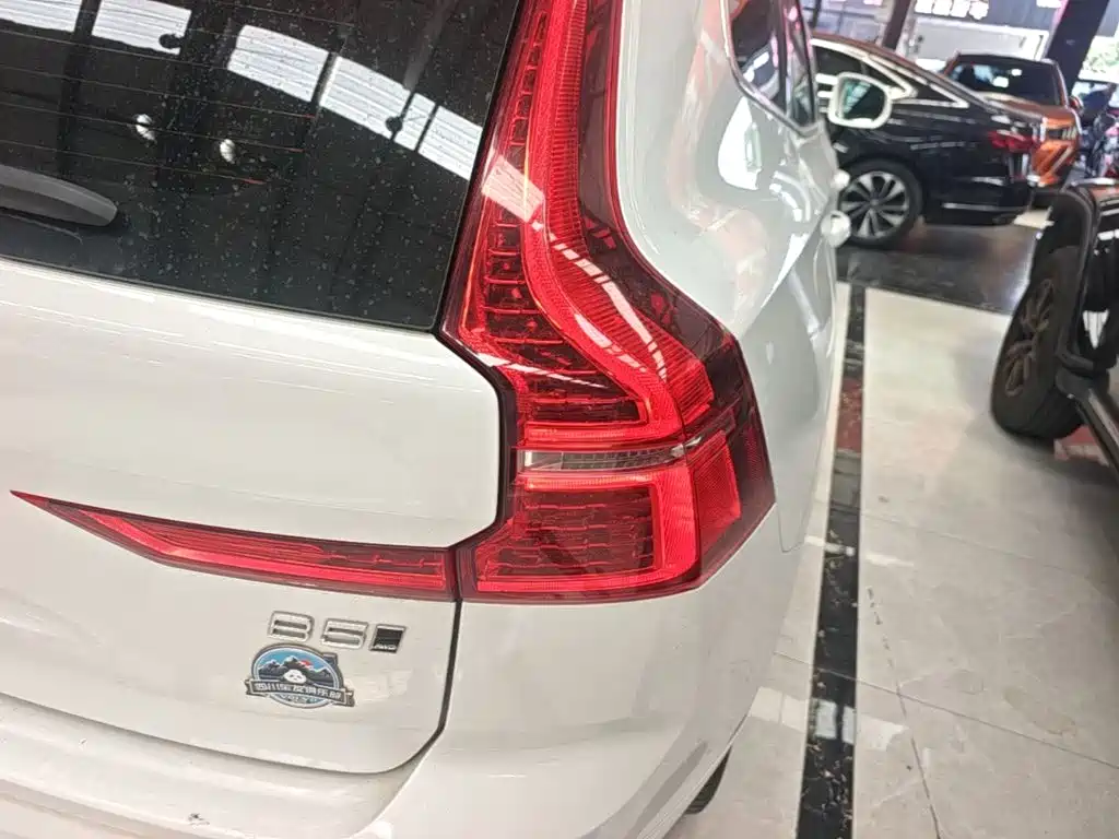 Volvo XC60 — миниатюра 8