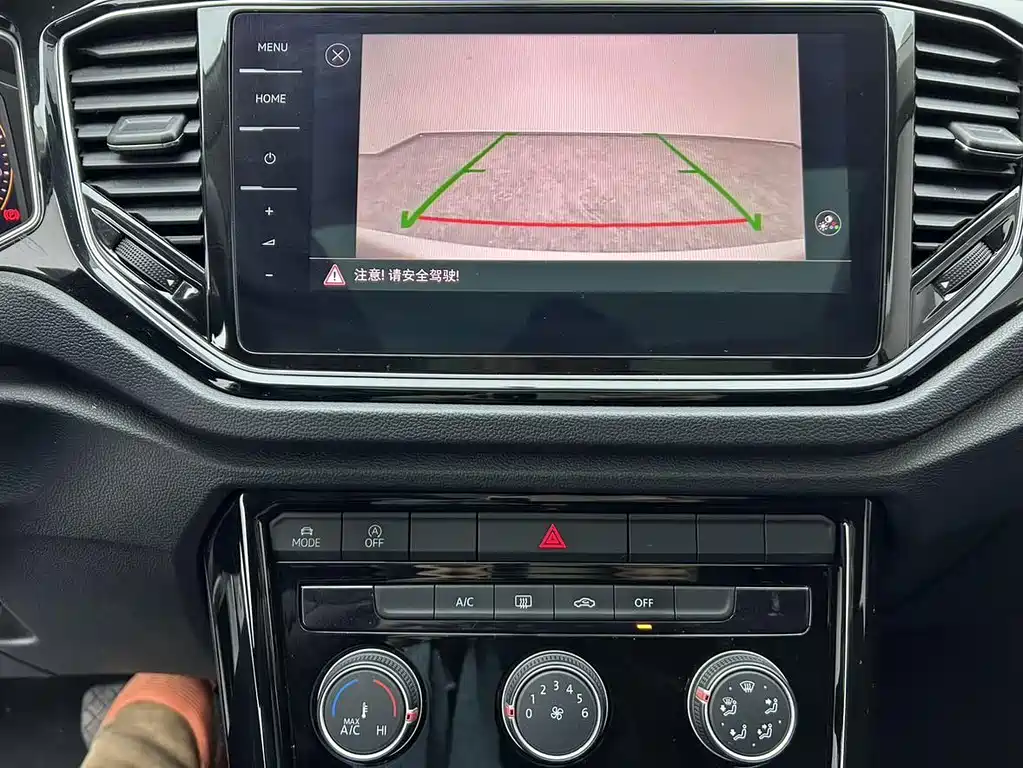Volkswagen T-Roc — миниатюра 11