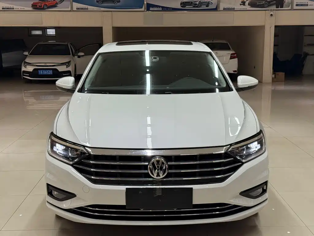 Volkswagen Sagitar 2022 280TSI DSG