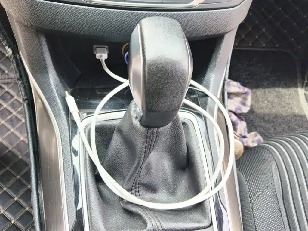 Peugeot 408 — миниатюра 15