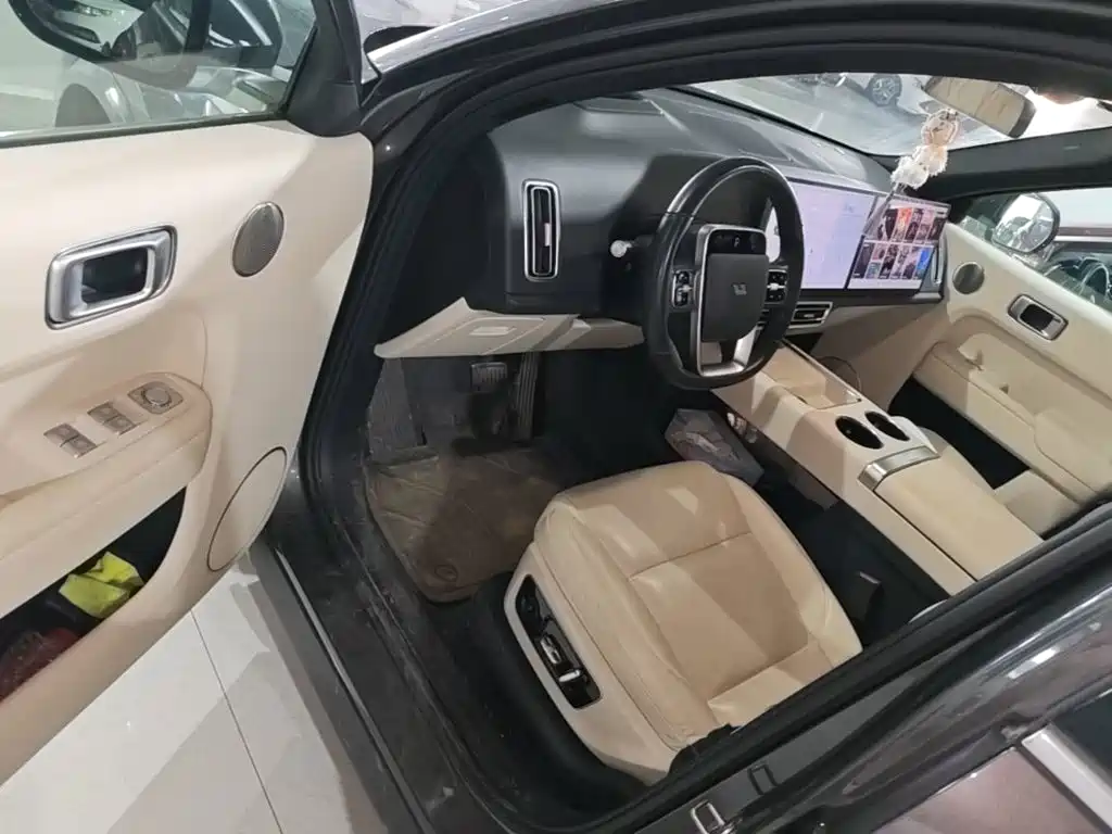 Li Auto Li L8 — миниатюра 16