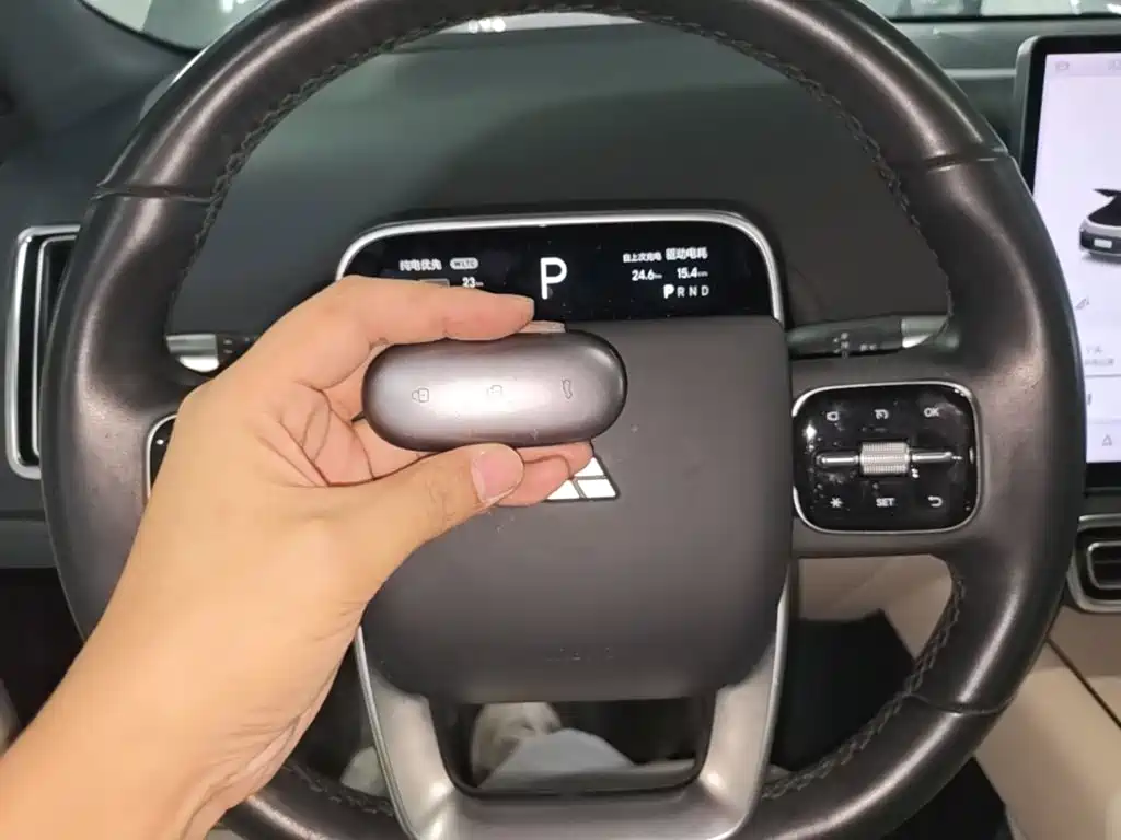 Li Auto Li L8 — миниатюра 9