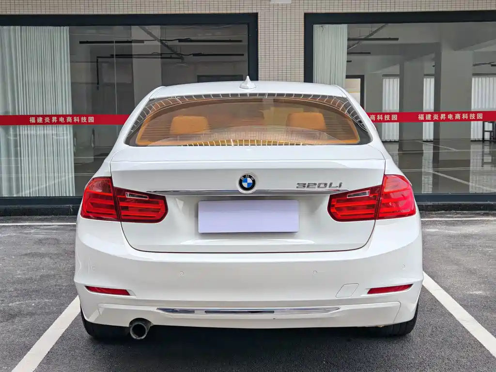 BMW 3 Series — миниатюра 5
