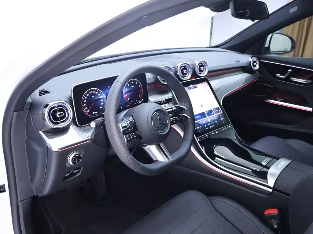 Mercedes-Benz C-Class — миниатюра 11