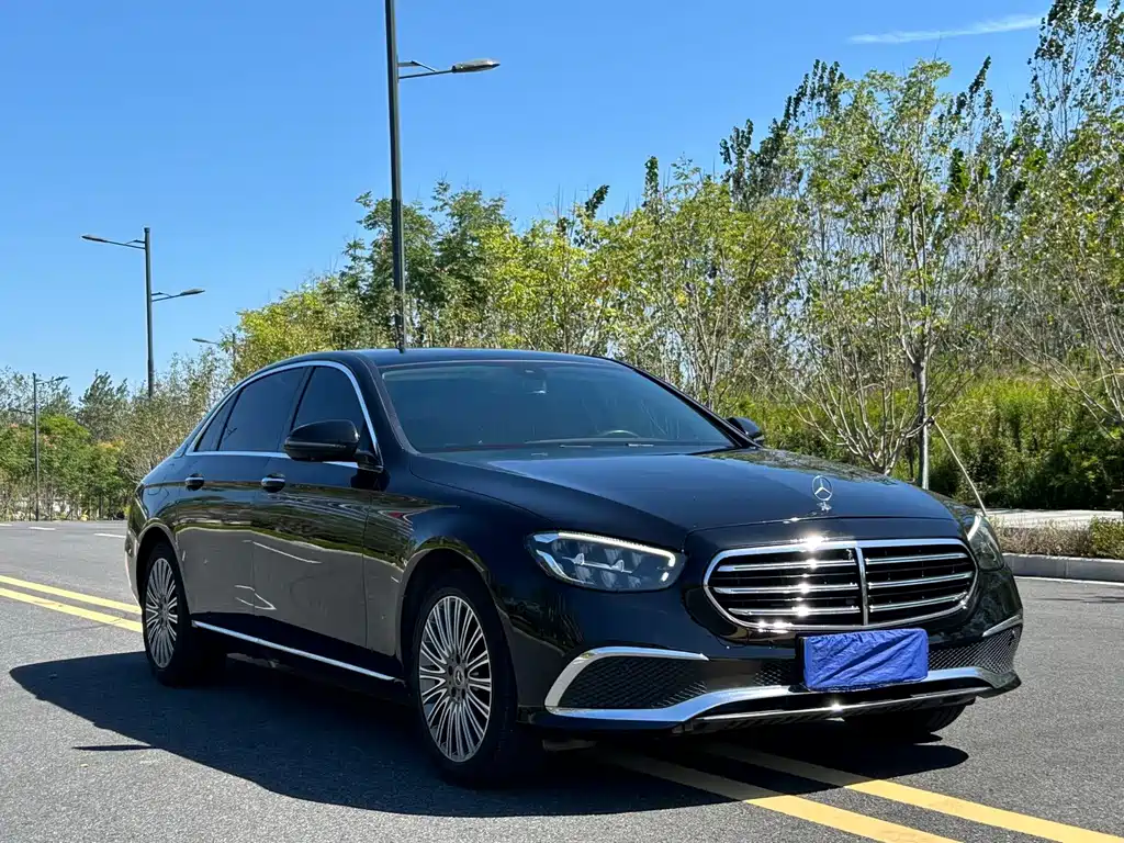 Mercedes-Benz E-Class — миниатюра 3