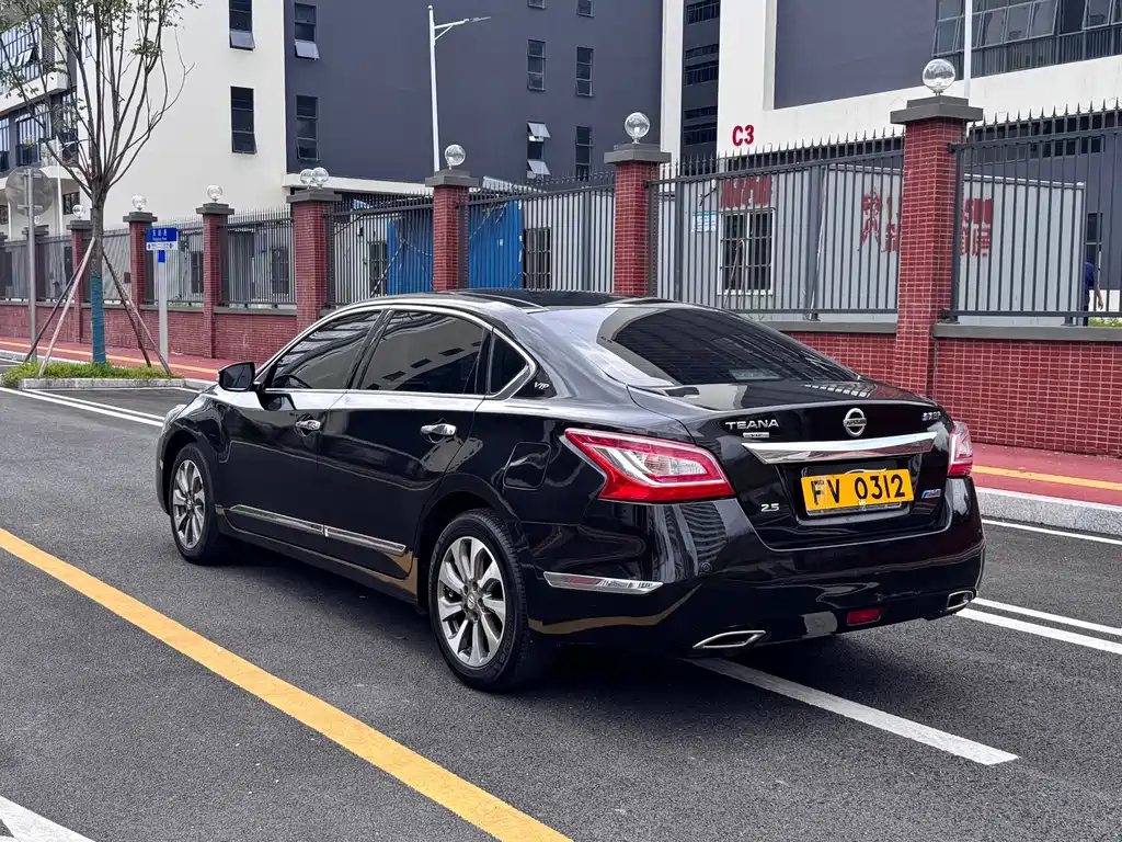 Nissan Teana — миниатюра 6