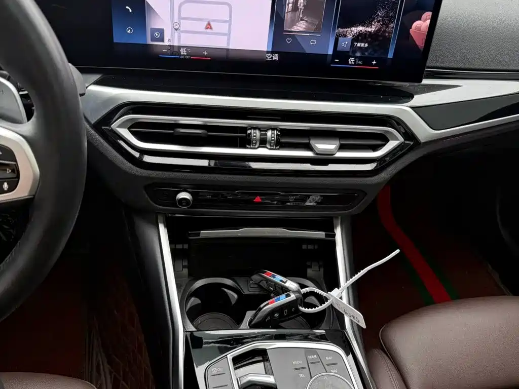 BMW 3 Series — миниатюра 12