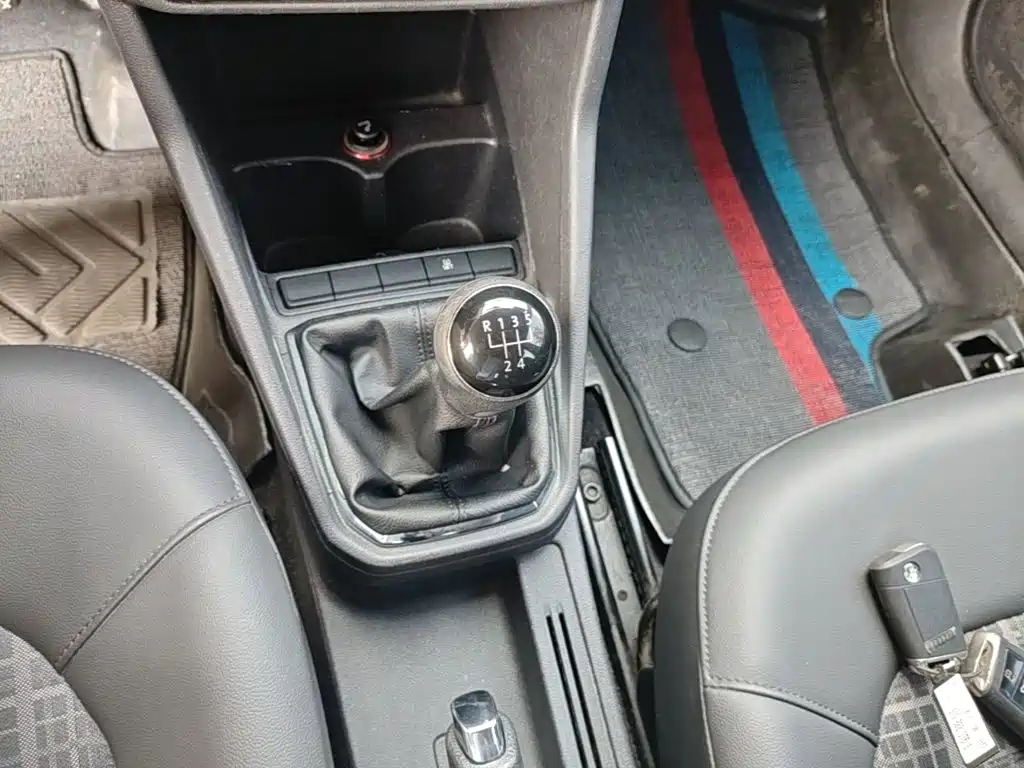 Volkswagen Jetta — миниатюра 14