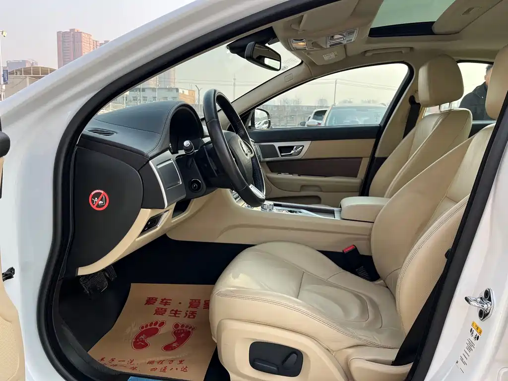 Jaguar XF — миниатюра 7