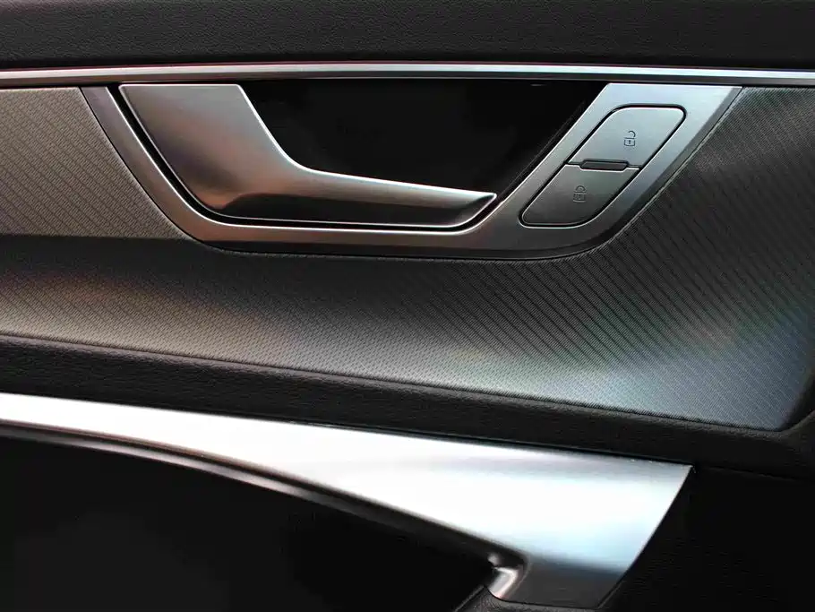 Audi A6L — миниатюра 10