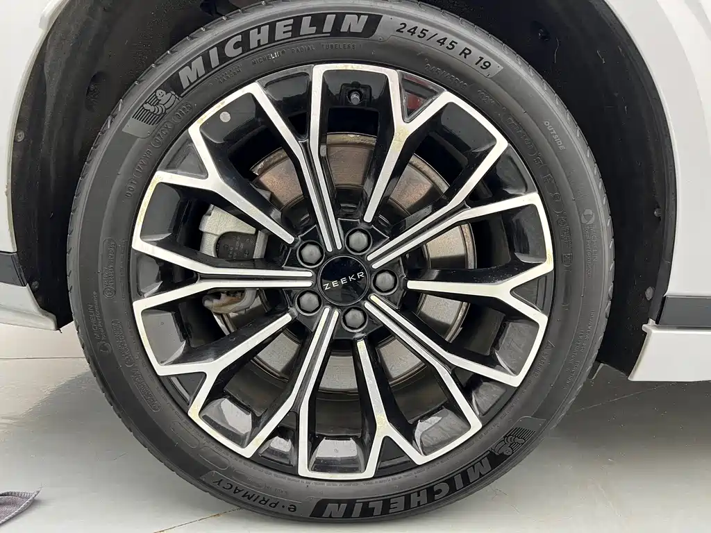 Zeekr Крайний Криптон 007 GT — миниатюра 32