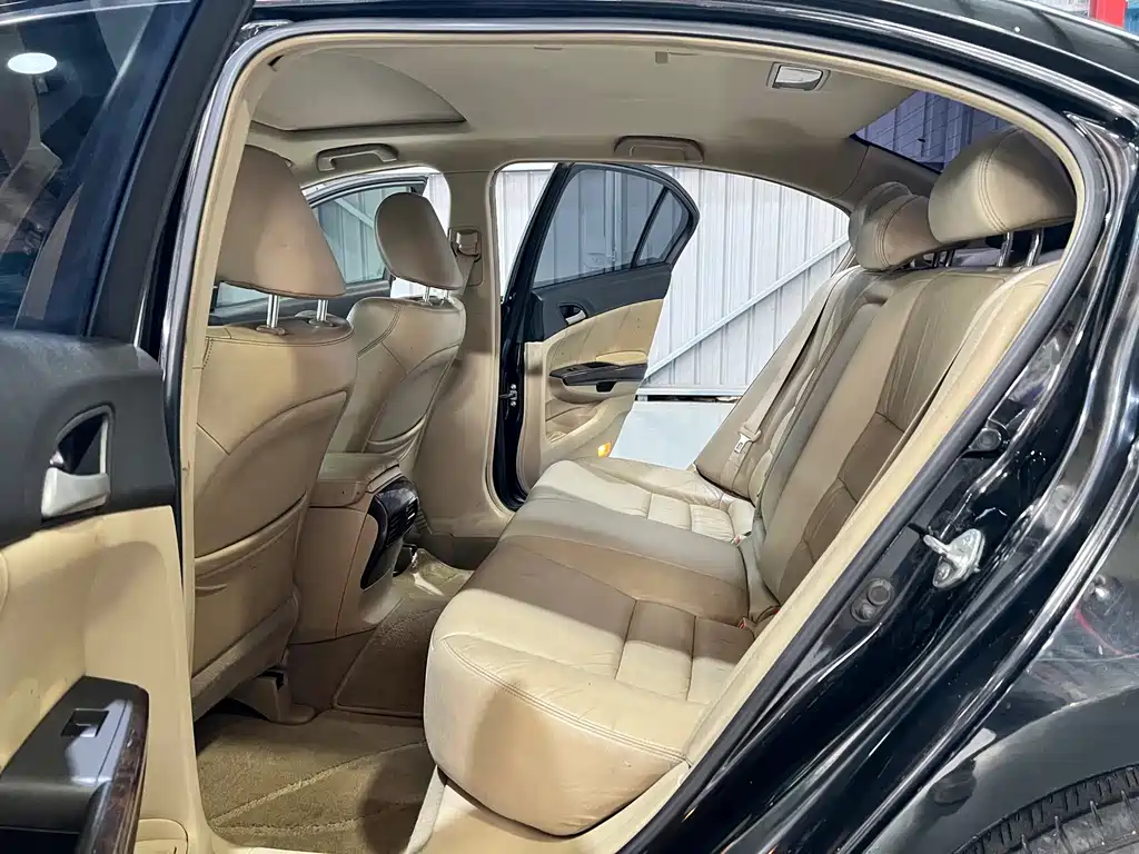 Honda Accord — миниатюра 6