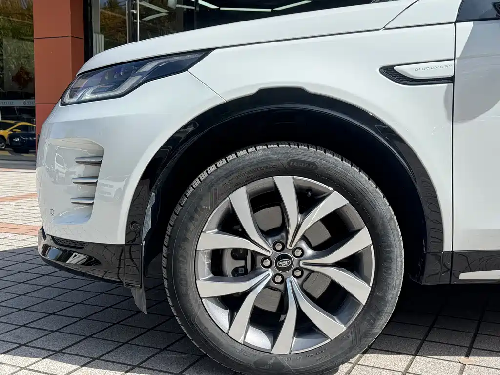 Land Rover Discovery Sport — миниатюра 5