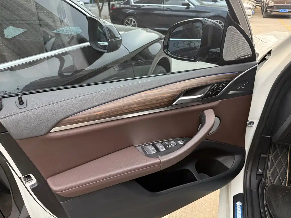 BMW X3 — миниатюра 12