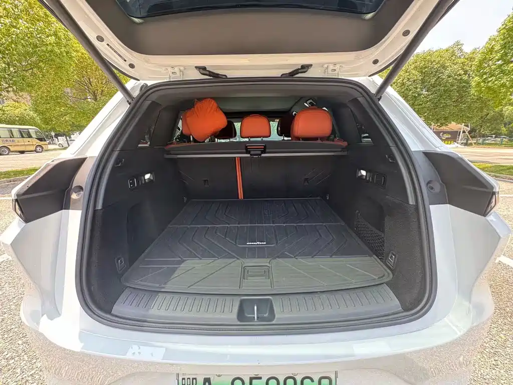 Li Auto Li L6 — миниатюра 7