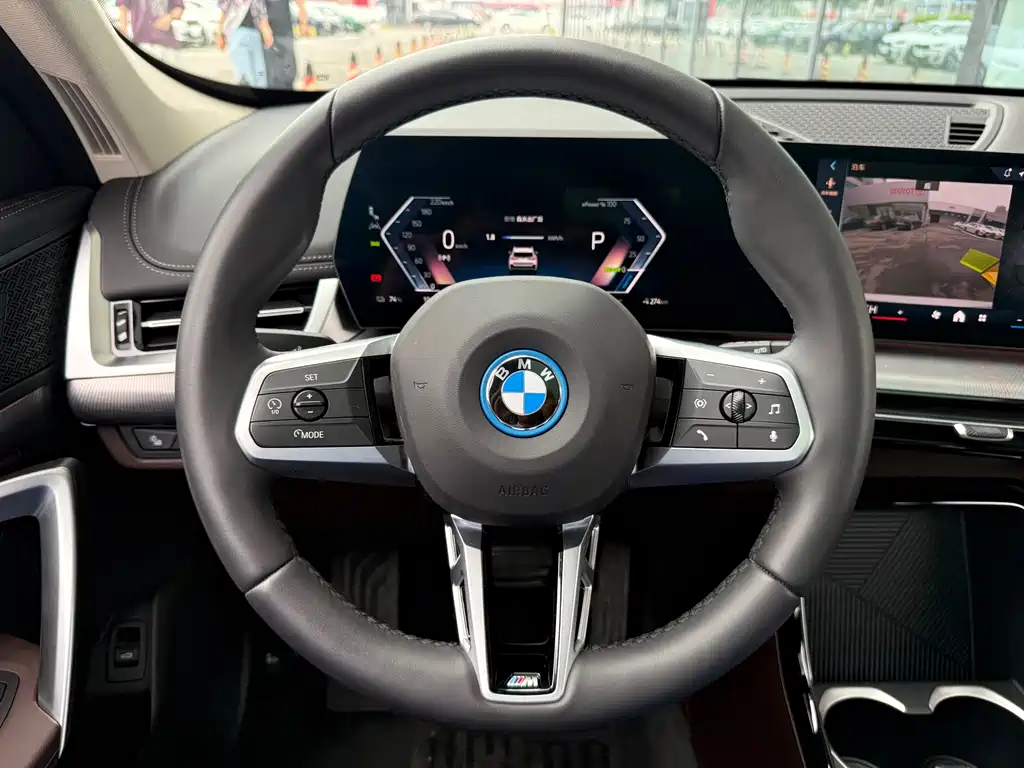 BMW iX1 2023 eDrive25L M Sport
