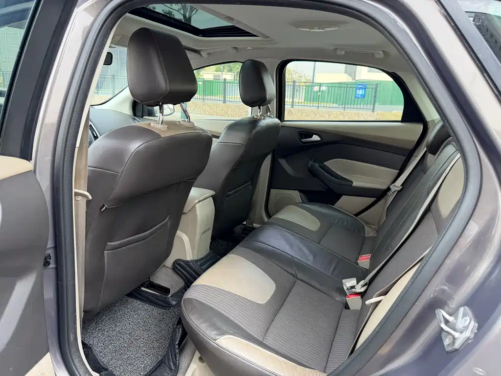 Ford Focus — миниатюра 6