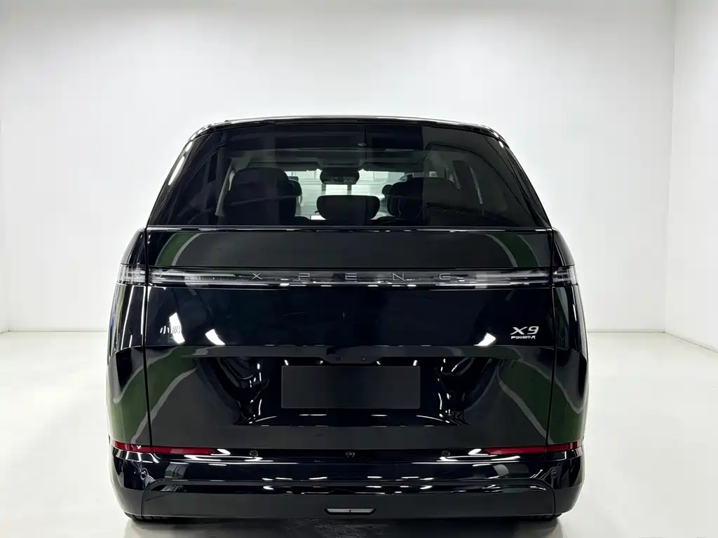 XPeng X9 — миниатюра 10