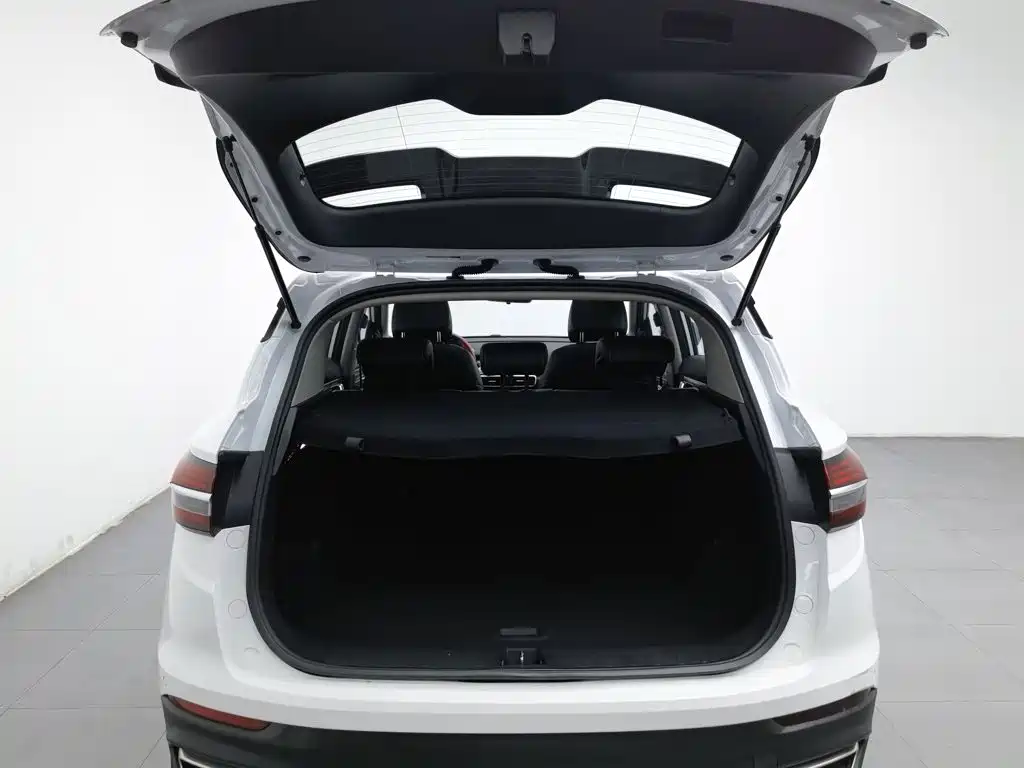Geely Binyue — миниатюра 16