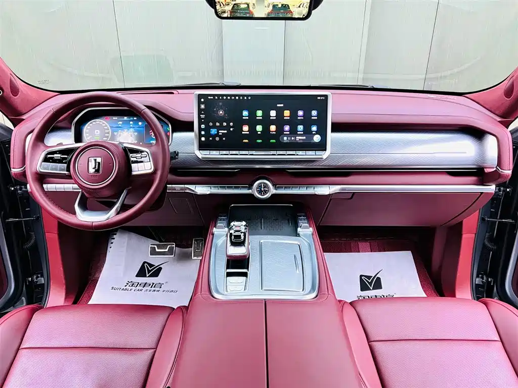 TANK TANK 700 NEW ENERGY