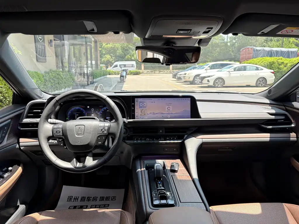 Toyota Crown (Import) — миниатюра 7