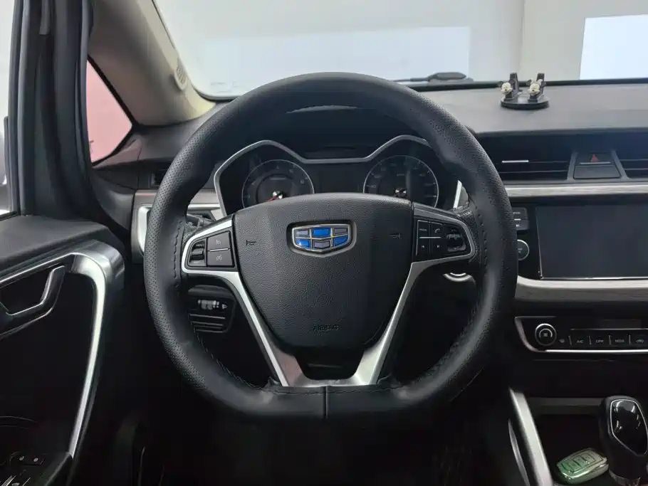 Geely Vision X3 — миниатюра 15