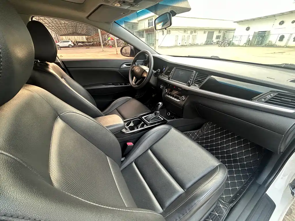 Hyundai Mistra — миниатюра 12