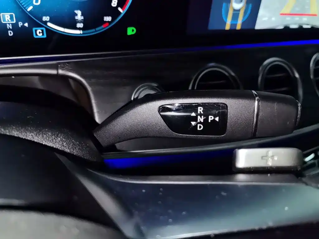 Mercedes-Benz E-Class — миниатюра 14