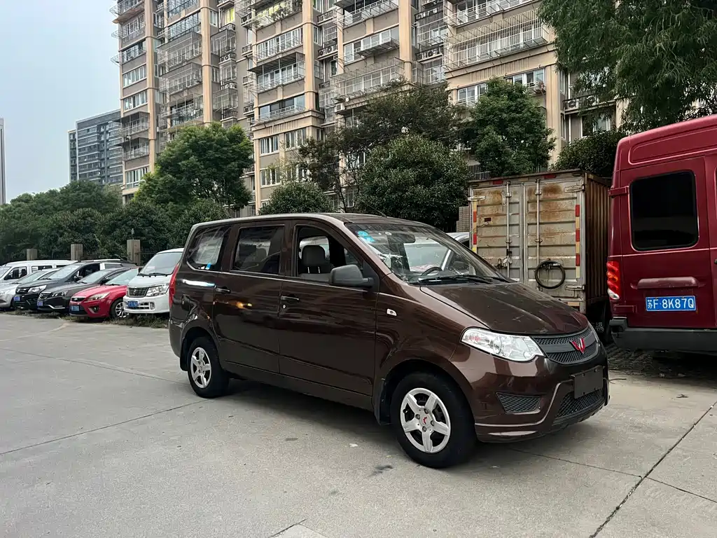 Wuling Hongguang — миниатюра 2