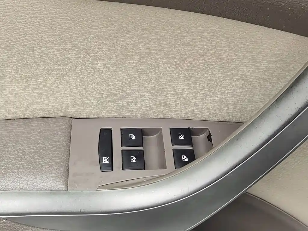 Buick Excelle — миниатюра 9
