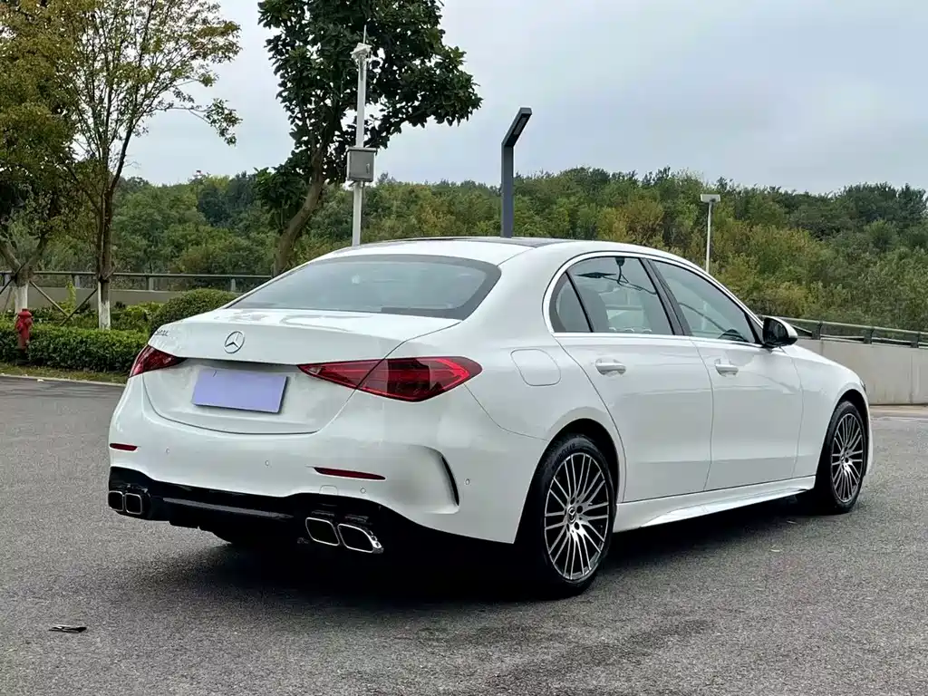Mercedes-Benz C-Class — миниатюра 8