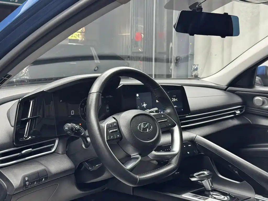Hyundai Elantra — миниатюра 5