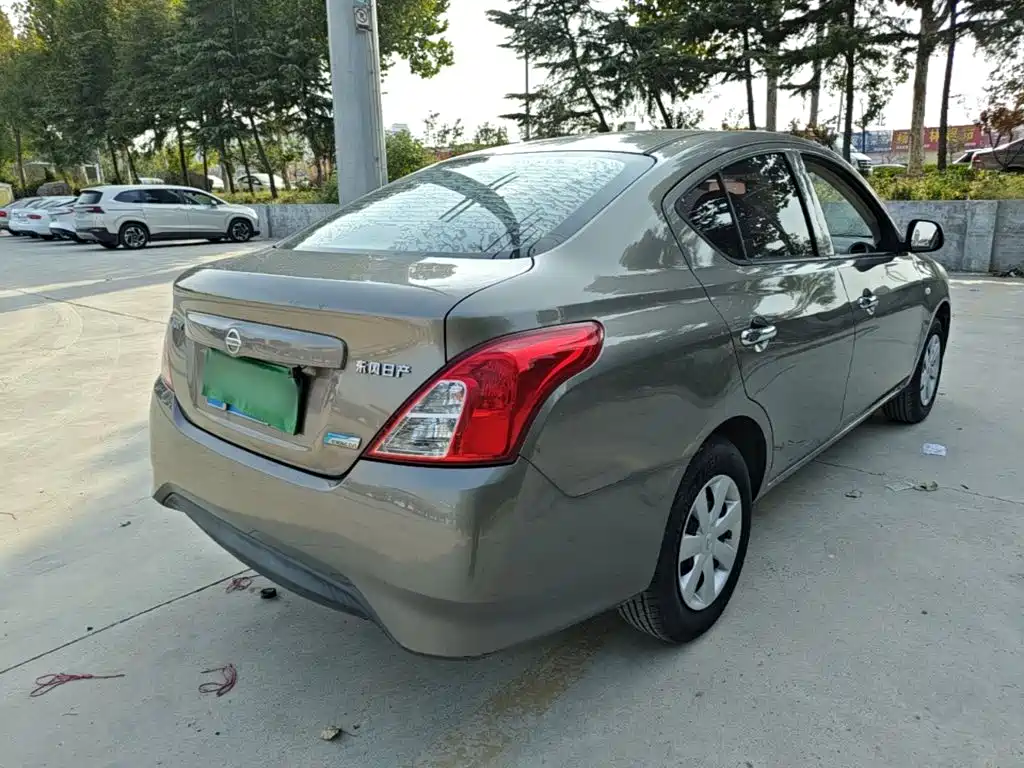 Nissan Sunny — миниатюра 7