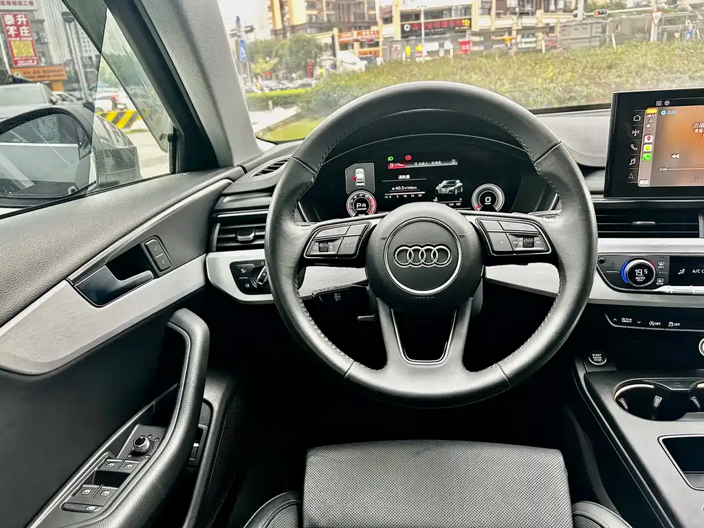 AUDI A4L